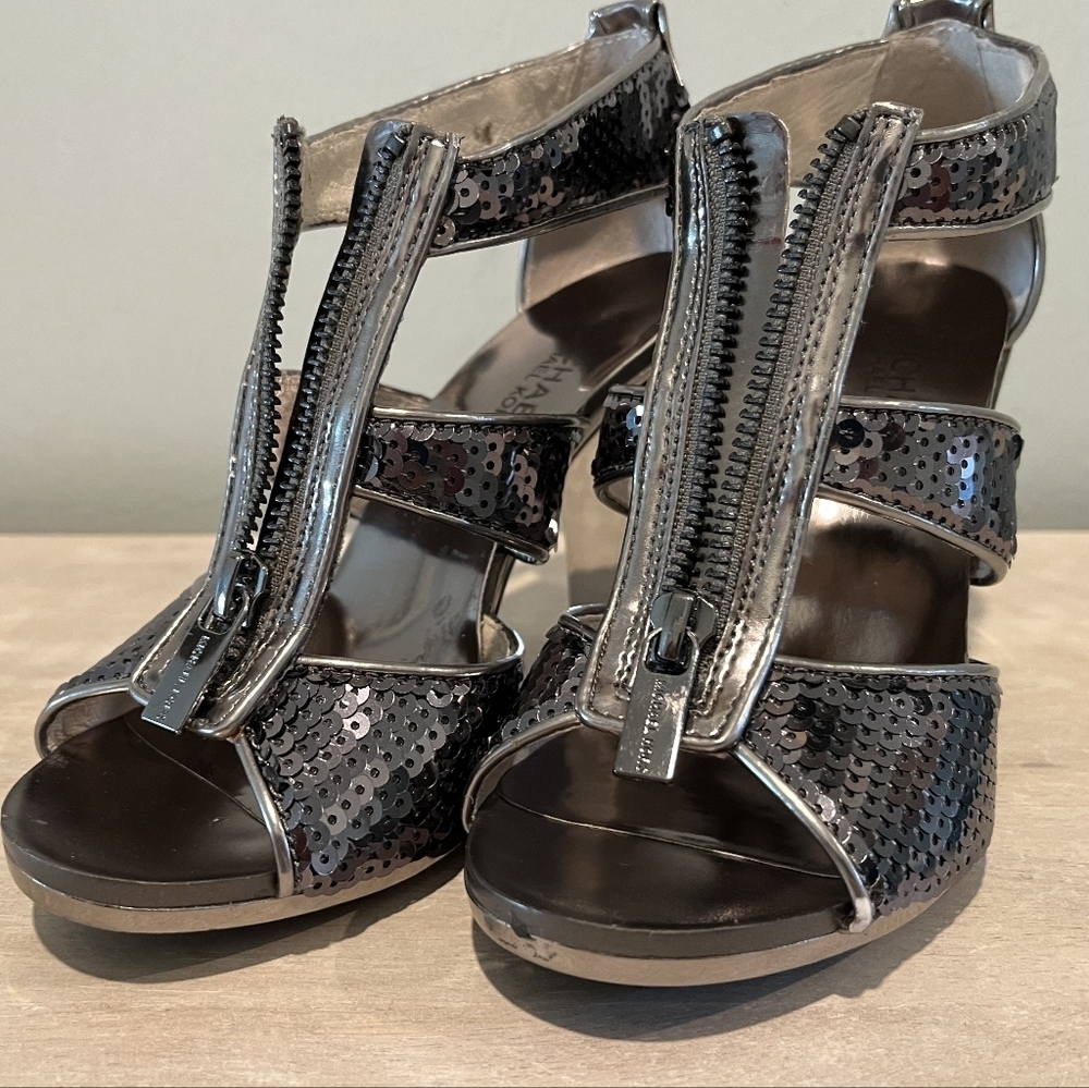 Michael Kors Berkley T-Strap in Gunmetal Sequins. Size 5M Like New Condi… - Picture 2 of 16
